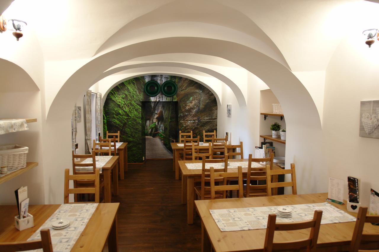 Hotel Strelnice Teplice nad Metuji Exterior photo